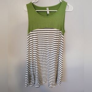 Zenana Green & White Sleeveless Dress- Size M- EUC